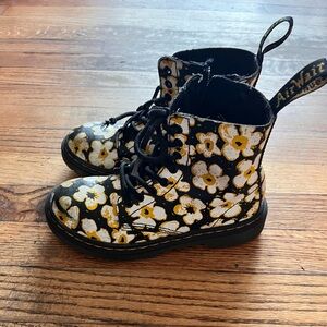 Dr Martens Floral Black and Yellow Boots Sz 12